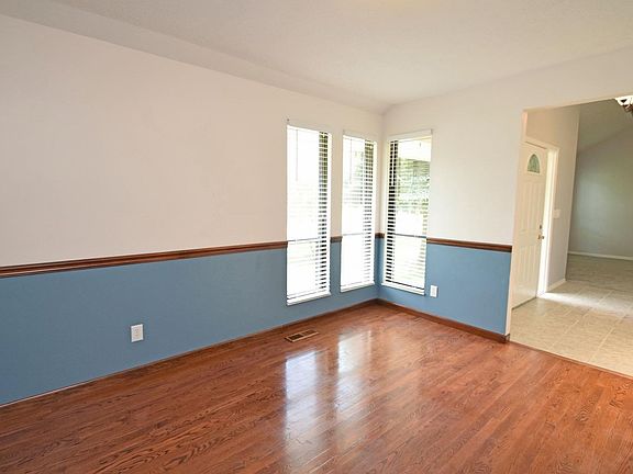 5th image of 20551 Heather Ct