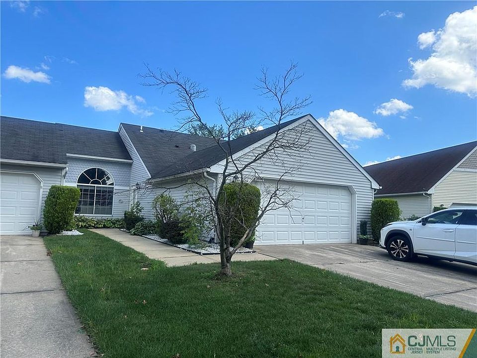 2nd image of 583 Madison Dr #C