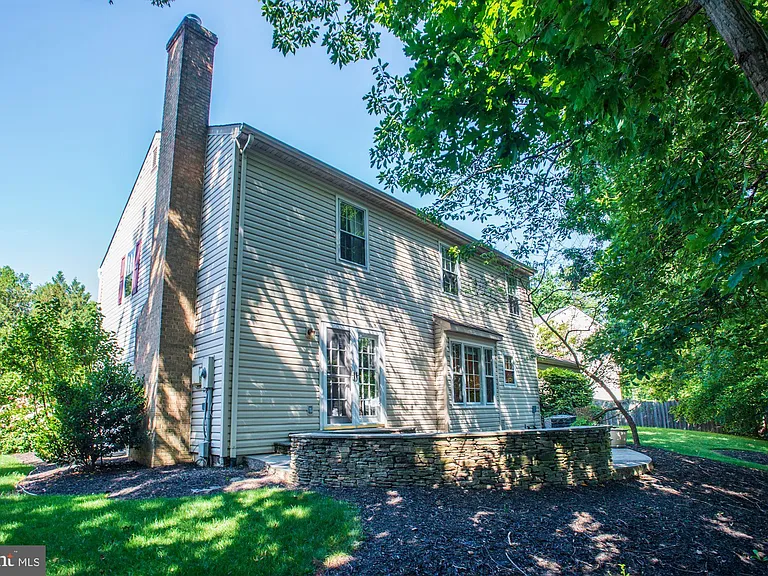 9012 Penn Manor Ct — Photo 19