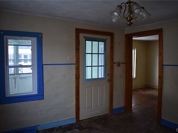 5th image of 5441 Baldwin St