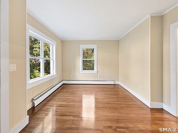 3rd image of 34 Oxford Road
