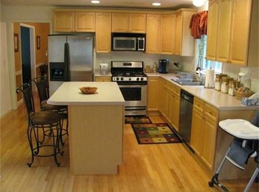 3rd image of 9 White Oak Dr