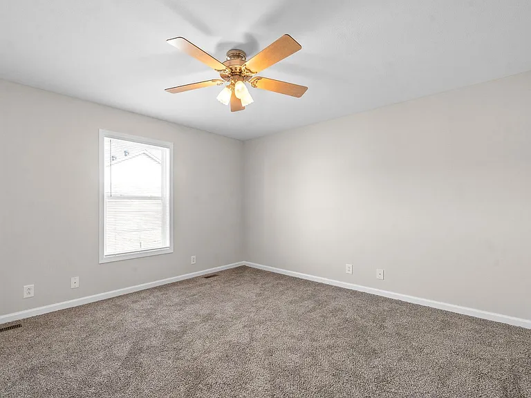 2 Bedroom Pet Friendly Townhome For Rent in Sango! — Photo 38