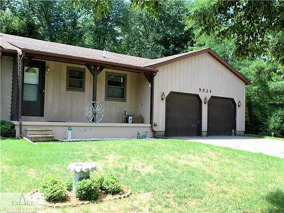 2nd image of 9524 Stratford Cir