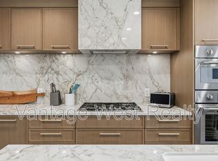 3800 Capozzi Rd #806, Kelowna, BC V1W3L2