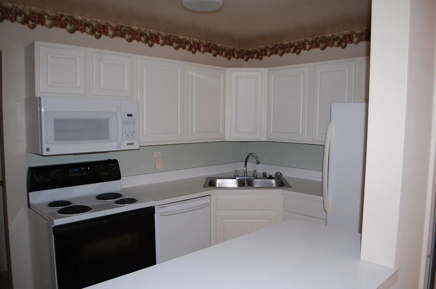 Bel Air - Hickory Hills Condo — Photo 2
