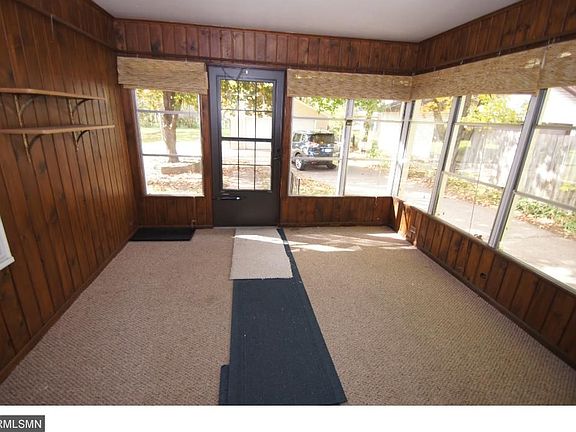 2nd image of 2559 Clarence St N