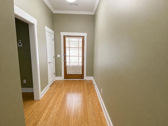 2nd image of 202 Chloe Ct