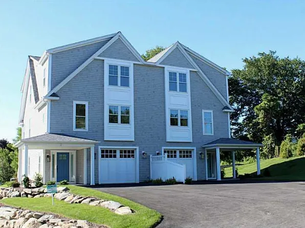 100 Algonquin Rd Unit 16, Narragansett, RI 02882