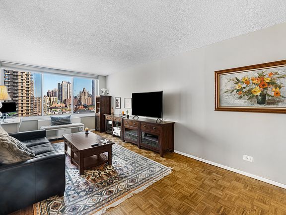 3rd image of 404 E 79th St APT 11E