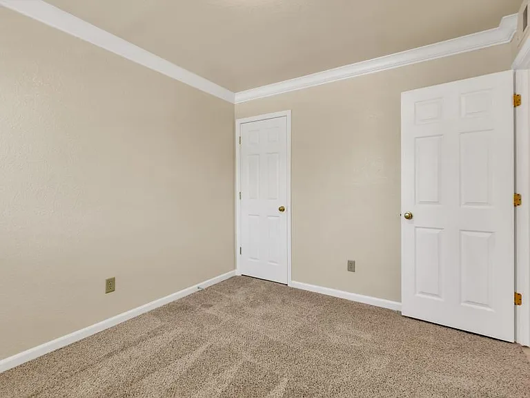 2015 P St #8 — Photo 19