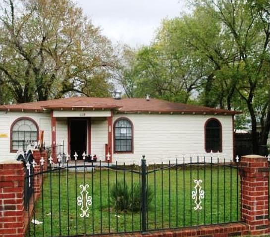 1st image of 530 Pleasant Oaks Dr