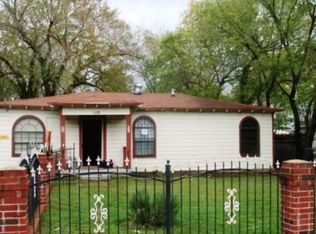 530 Pleasant Oaks Dr, Dallas, TX 75217