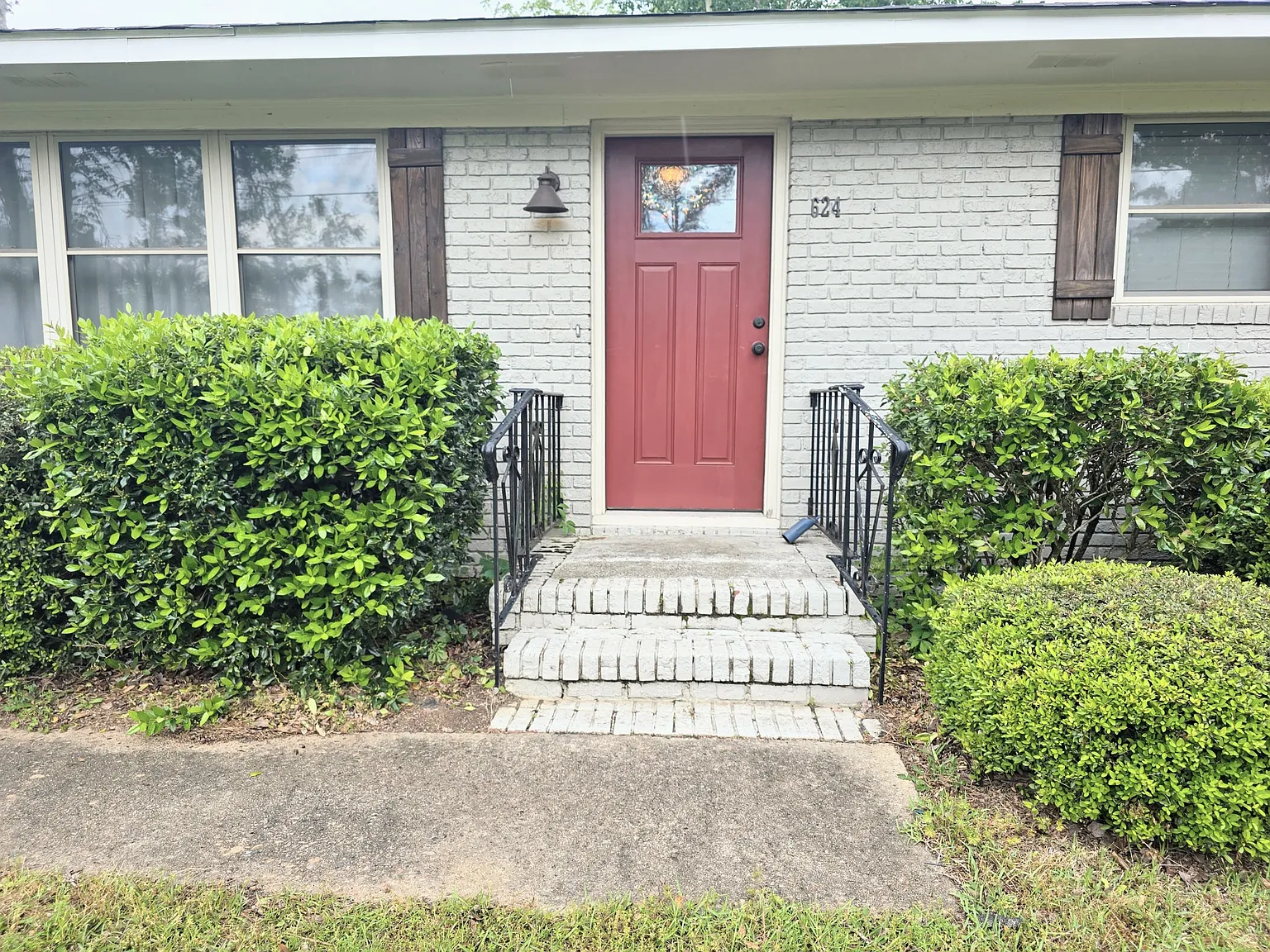p278 624 N Fairview Drive - 1 — Photo 2