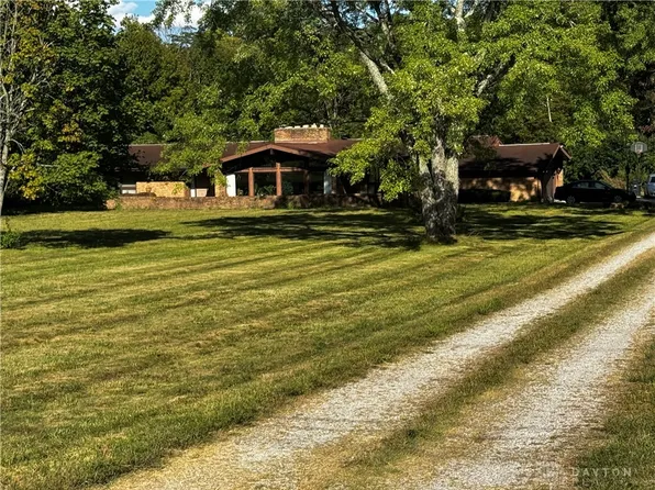 2880 Olt Rd, Dayton, OH 45417