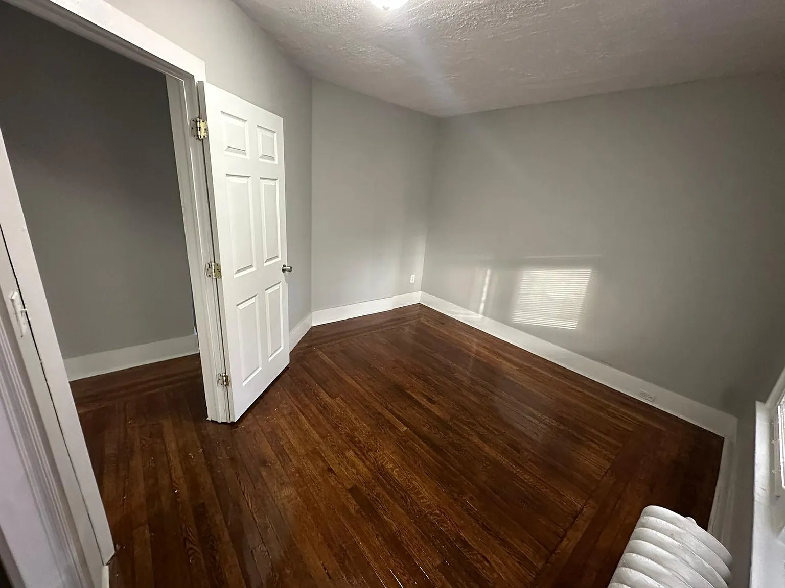 3 bed, 1152 sqft, $1,725 — Photo 4