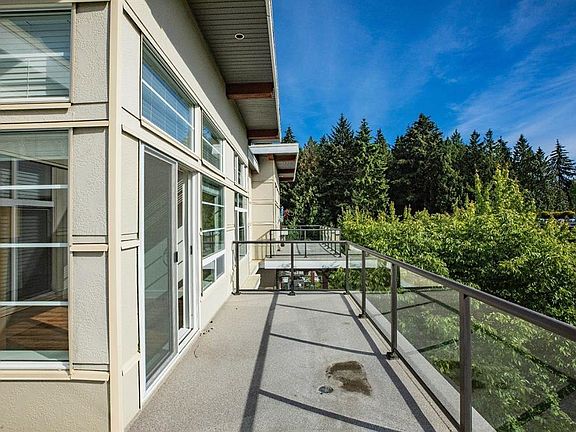 5th image of 6328 Larkin Dr #402