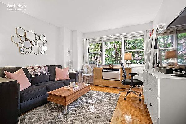 1st image of 245 E 35th St APT 4J