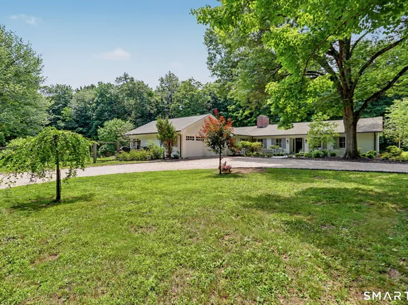 585 Hoydens Lane, Fairfield, CT 06824