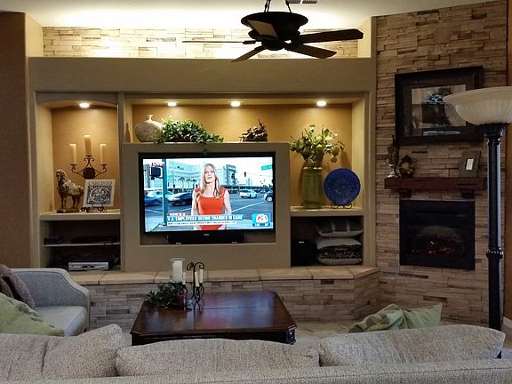 Custom Media Niche