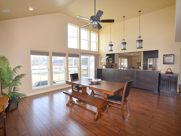4th image of 1935 Palouse Dr