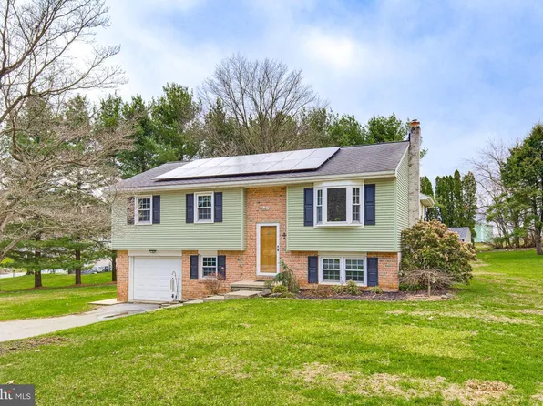 662 Bedington Cir, Manheim, PA 17545