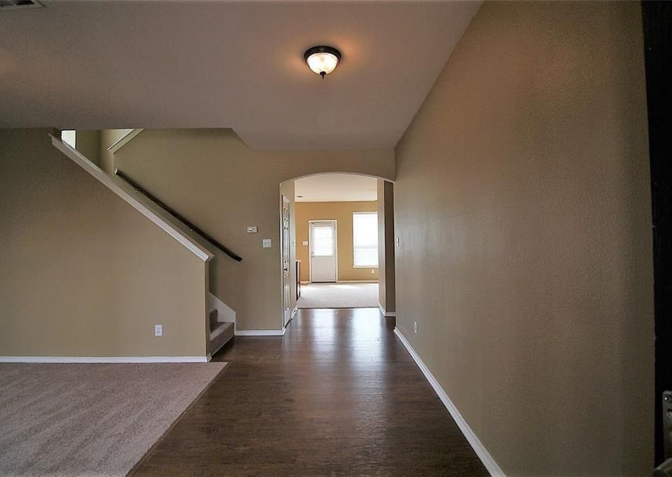 1st image of 6809 Oak Falls Dr