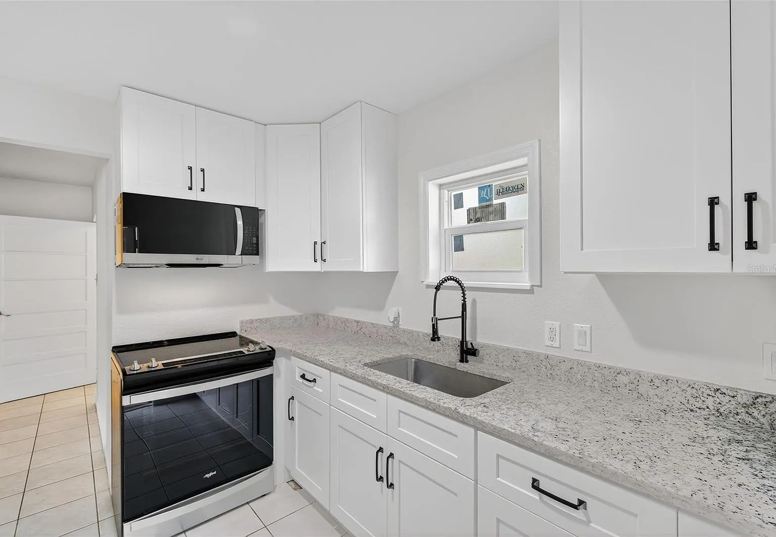 2 bed, 957 sqft, $1,850 — Photo 4