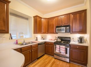 2831 N Burling St, Chicago, IL 60657
