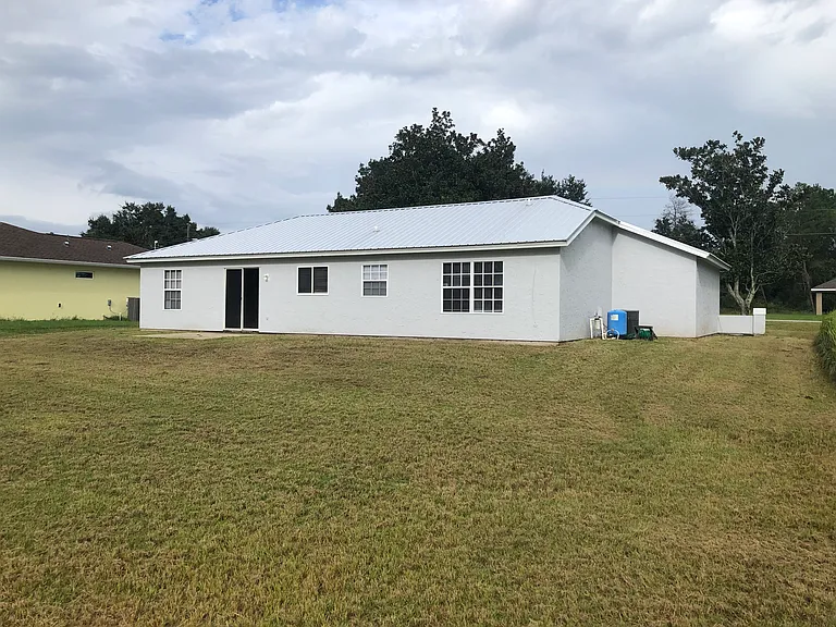 41 Cypress Rd — Photo 2
