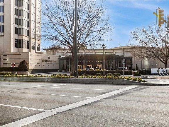 3rd image of 3071 Lenox Rd NE APT 12