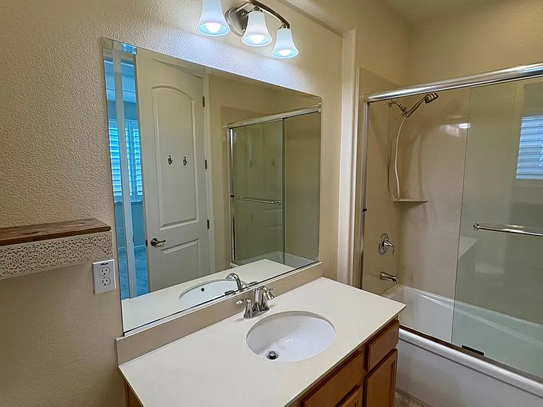 1658 N Pole Pl #1 — Photo 21