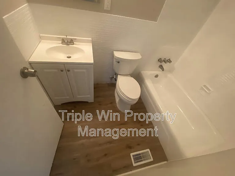 2372 Rockymont Dr — Photo 19