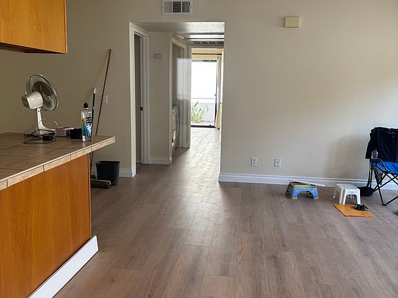 4th image of 175 Woodbine Ln