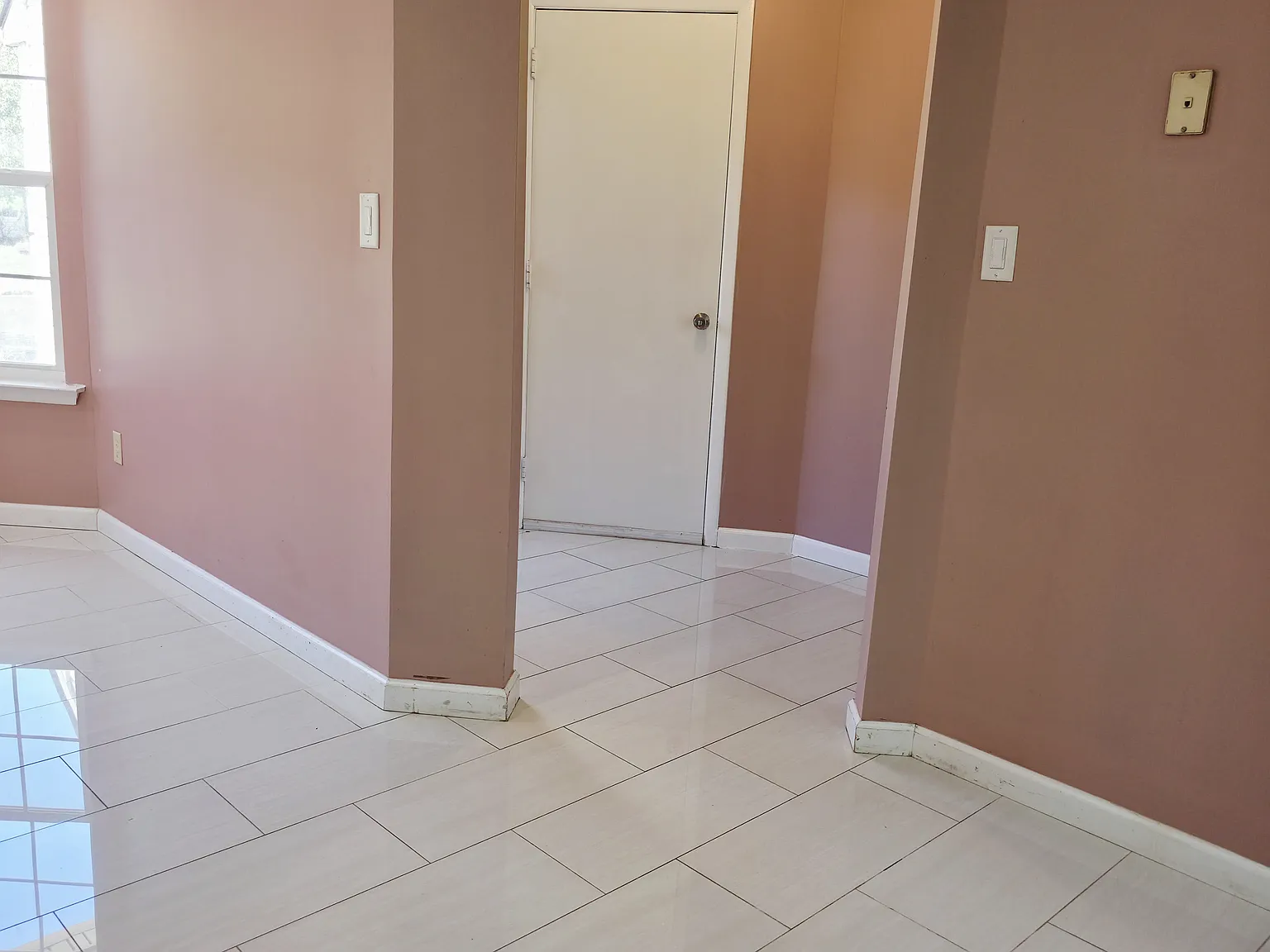 2 bed, 2.5 bath, 1267 sqft, $2,900 — Photo 2