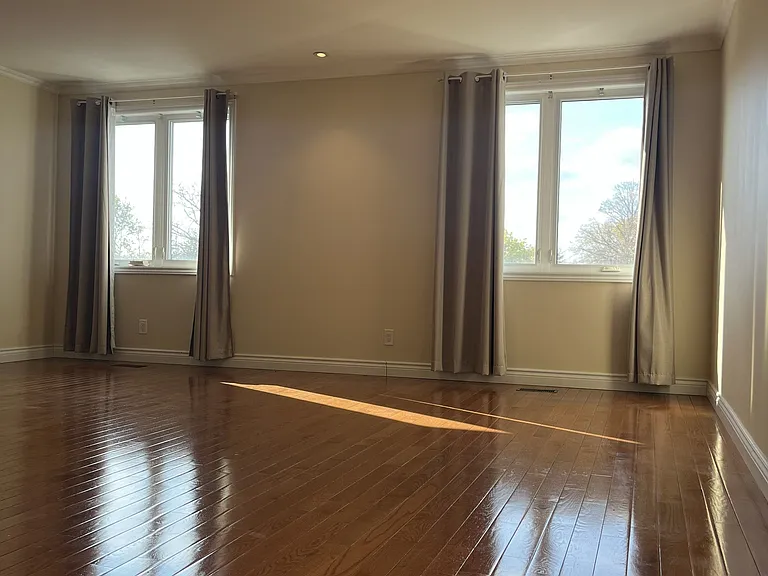 1166 McBride Ave #UPPER — Photo 35