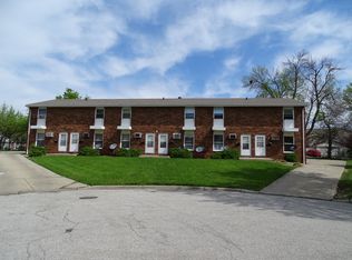 4 Larry Ct APT 1, Normal, IL 61761