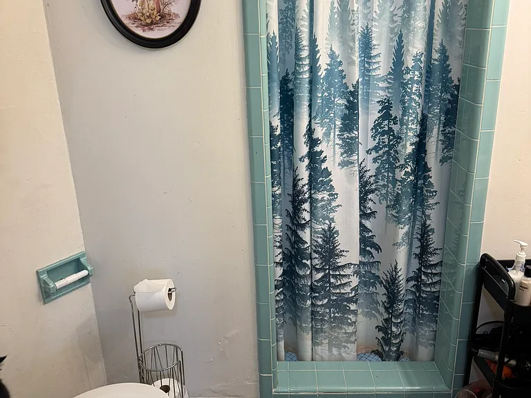1515 W Wisconsin Ave #4 — Photo 4