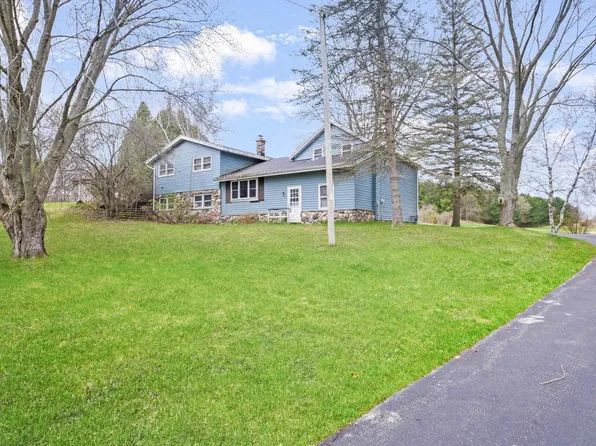 6909 N Townline ROAD, West Bend, WI 53090