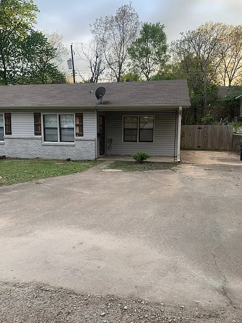 218 Pekin - 1 — Photo 1