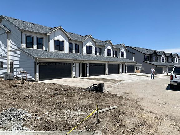 3rd image of 1711 SW Plaza Pkwy