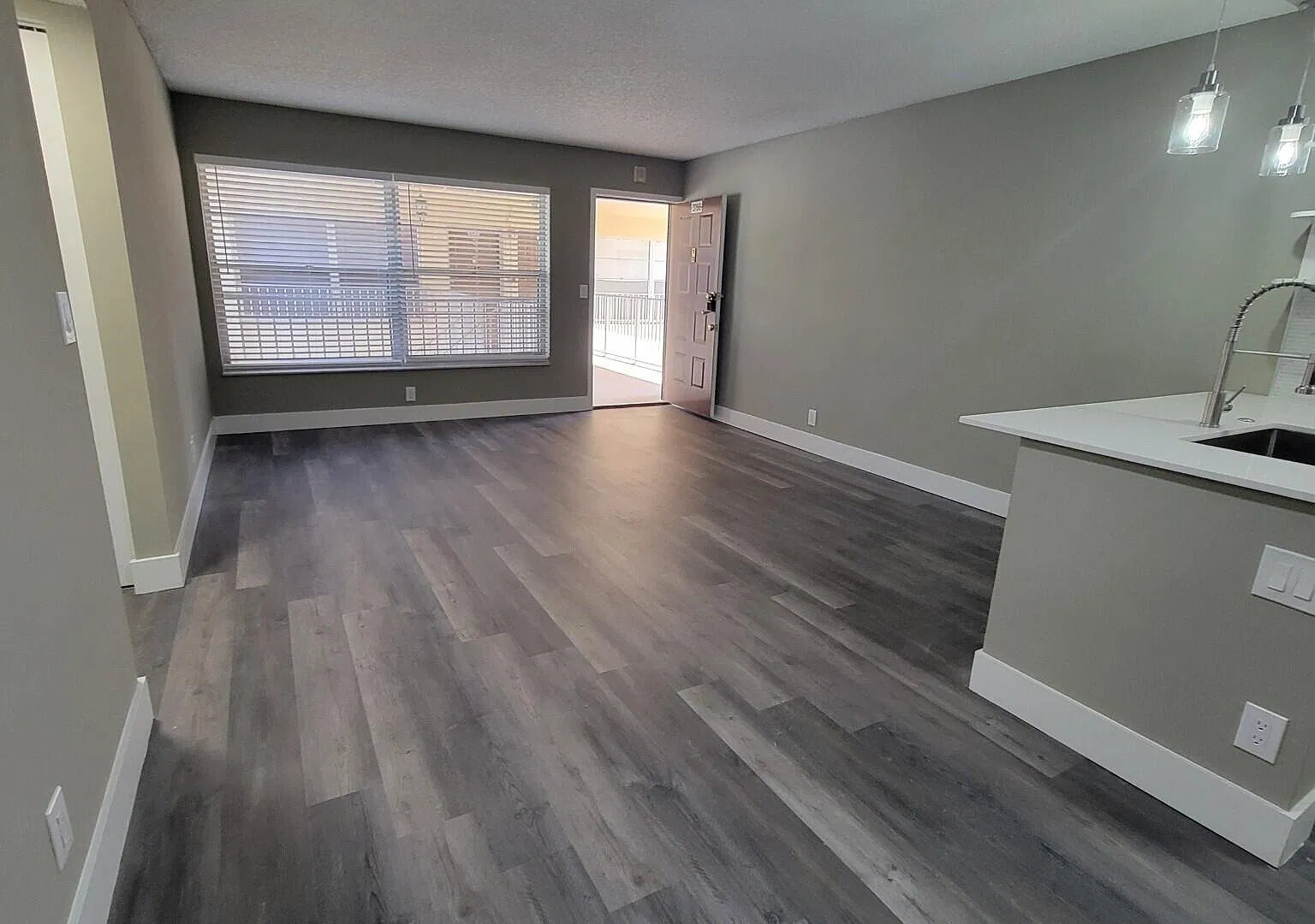 2 bed, 2.0 bath, 737 sqft, $1,850 — Photo 3