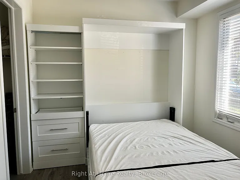 119 Stork St — Photo 8