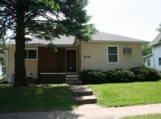 310 3rd Ave W, Oskaloosa, IA 52577