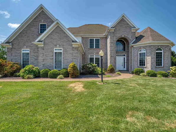 6511 Venice Dr, Newburgh, IN 47630