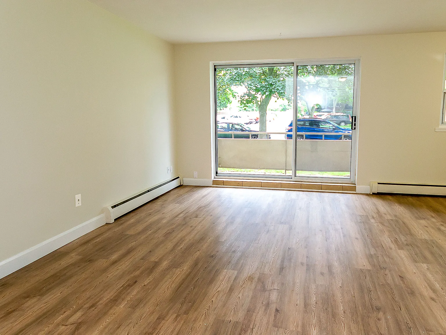 Dorchester Apartments — Photo 4