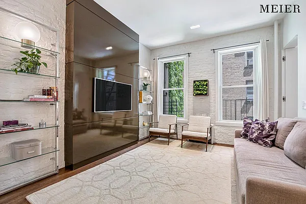 Sold by MEIER | media 1