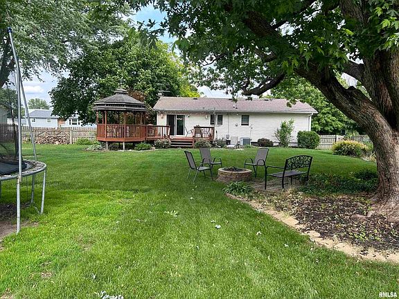 2nd image of 313 Wilshire Dr