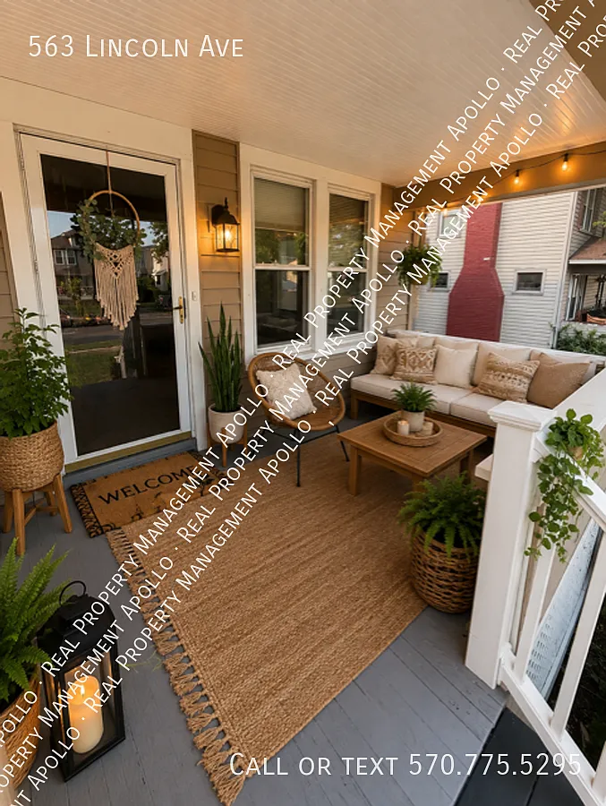 563 Lincoln Ave — Photo 2