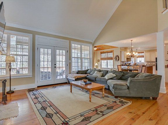 5th image of 3019 Haseley Ct